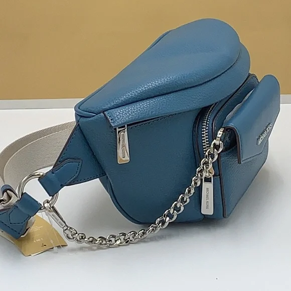 MICHAEL KORS
Maisie Large Pebbled Leather 2-in-1
Waistpack Fannypack Crossbody - Picture 13 of 16